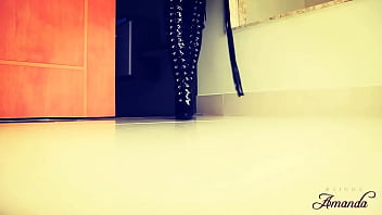 Amanda Sabatiny - Bota E Salto Alto