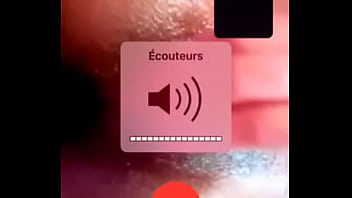 Une Autre Pétasse Camerounaise Me Montre Sa Chatte En Appel Vidéo
