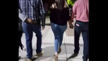 La Segunda Parte De La Puntita En Pantalón Azul Ahora En Camara Lenta