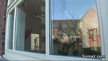 Cheating British Milf Lady Sonia Flaunts Her Massive Naturals