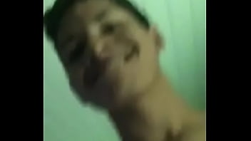 Sentando Na Rola Sorrindo