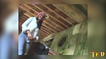 Fodendo A Peituda Na Casa Abandonada No Morro Do Alemão - Rj - Sara Liberato E Agatha Indra