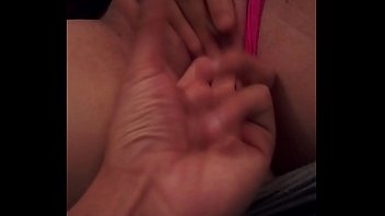 Carmen Mojandose Sus Deditos