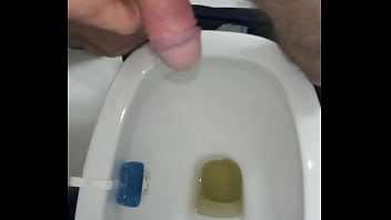 Pissing For Zorita74