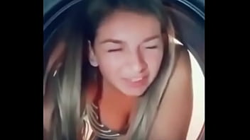 Chica Se Atora En La Lavadora Y Su Hermanastro La Ayuda