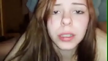 Trio Con Morrita Carita De Pendeja La Conocí En Tinder, Vino A Mi Casa Y Mi Roomie Y Yo Nos La Cogimos