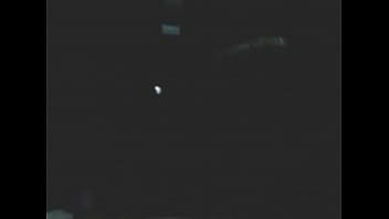 Chica Trans Mamando En Cuarto Oscuro