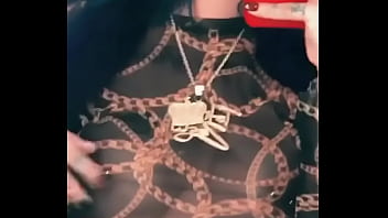 Tati Zaqui Com Roupa Transparente Mostrando A Teta