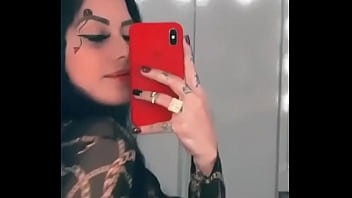 Tati Zaqui Mostrando A Teta Com Roupa Transparente