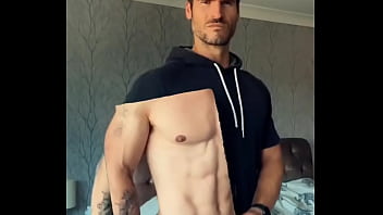 Sao ảnh ấy kh_ng soi xuống dưới nhỉ?