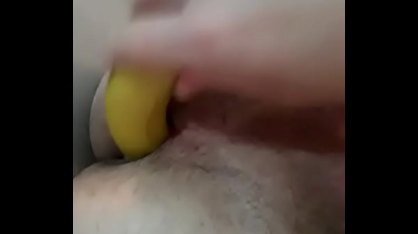 Enfiando A Banana No Meu Cuzinho