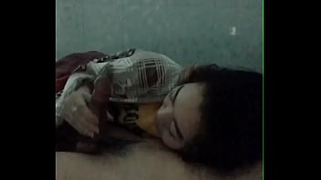 So thich ngậm cu của em gái