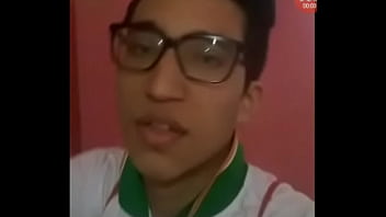 Pebinha Dotado Seduzindo Para Sua Namorada E Caiu Na Net