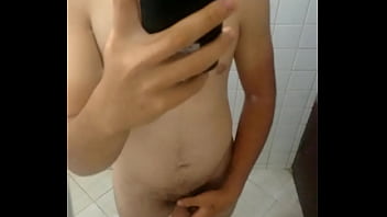 Me Olhando No Espelho