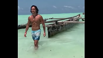 Thích những chàng trai hoang dã như này gh_!