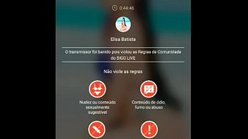 Novinha Brincando Com O Peitinho Ao Vivo