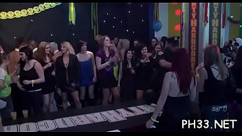 Bitches Found Tiny Shlong In Club