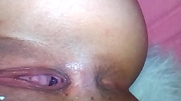 Mi Pequeña Novia Dedeandose Con Mi Semen Dentro 1/2