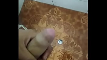 Hetero 19 Años Precos Eyaculando