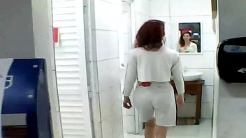 Pernocas Chupa Pau Dentro De Banheiro No Posto De Gasolina