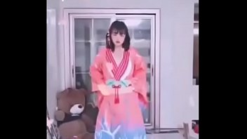 China Hot Beautiful Student Naked And Masturbate