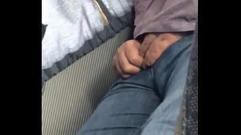 Espiando Volume Do Tio No _nibus