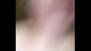 Hermosa Universitaria Sola En Casa