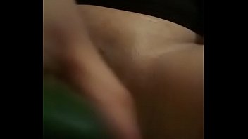 La Tetona Y El Pepino