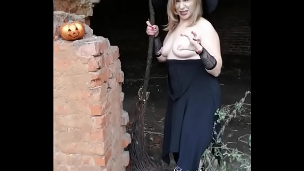 Backstage Of My Yestoday Halloween Photoshoot!
