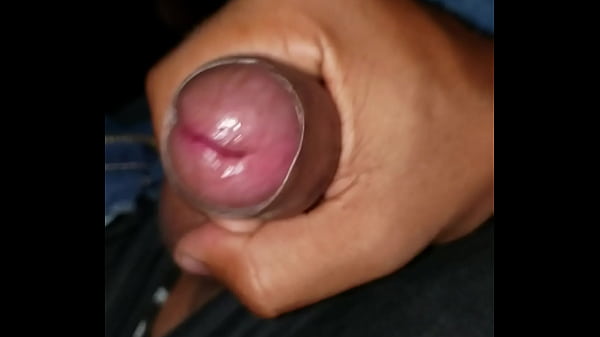 Novinho Se Masturbando No Carro