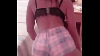 Novinha Jade Casaes Dançando Com Rabão