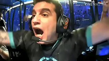 Empurrando No Cu Do Atreus Com Sera Que Doeu