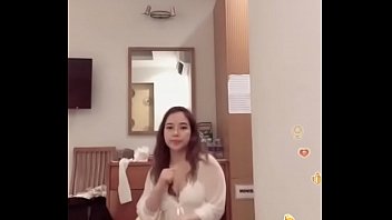 Bigo Big Tits Girl Beatyful