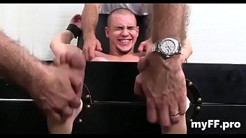 Stripped Foot Fetish Homo Solo - hardcore, blowjob, fetish, gay, footjob - Video 3121518