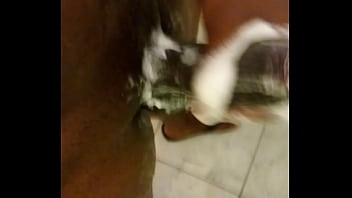 Pau Grande E Duro Punheta No Chuveiro