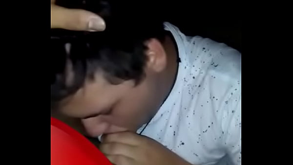 Novinho Saiu Da Faculdade Pra Mamar