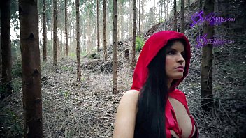Caperucita Roja Tatiana Morales Se Pierde En Bosque Y Se La Come El Lobo Halloween Especial