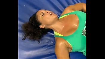 Morena Haciendo Ejercicio