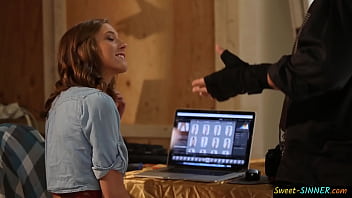 Teen Beauty 69s And Fucks With Photographer