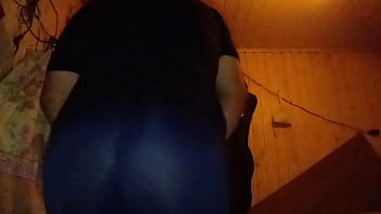 Cdzinha Anonima Se Exibindo De Fio Dental