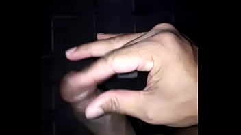 Punhetando No Banheiro - soloboy, negao, jovem - Video 3112893