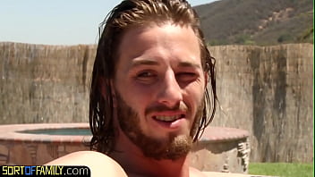 Dickloving Stepmom Gets Banged By Her Teen