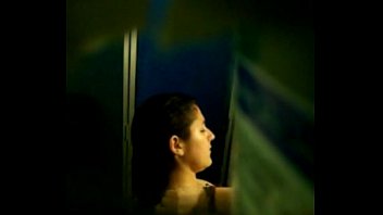 Aranza Saliendo De Bañarse