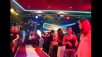 Lots Of Sperm In Blonds Throat - hardcore, interracial, blowjob, amateur, party, orgy, cfnm, group-sex - Video 2927280