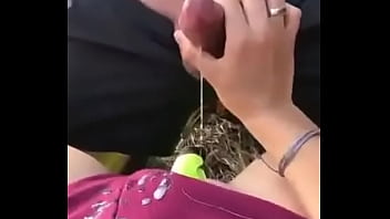 Minha Prima Batendo Pra Mim E Eu Dando Banho De Poha Nela