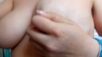 Masaje En Las Tetas - tetas, casero, pechos, senos - Video 3032251