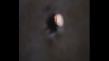 Espiando A Mi Hermano Mientras Se Baña