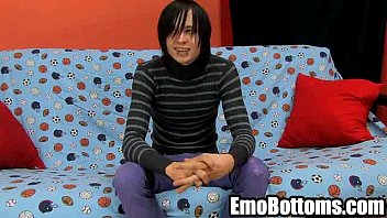 A Sexy Tattooed Punk Twink Jerks His Cock Off