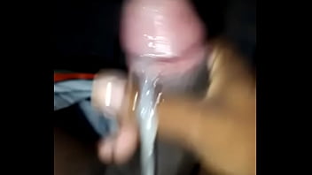 Batendo Uma Ate Gozar - masturbate, soloboy, gozei - Video 3001159