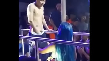 Mulher Do Cabelo Azul Do Facebook